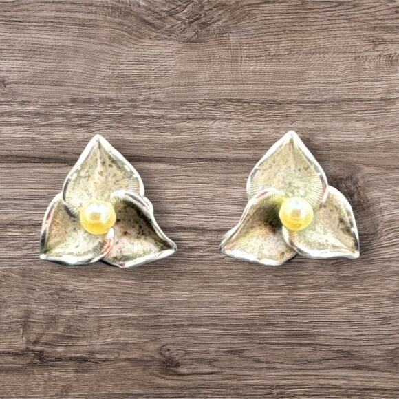 VTG De Curtis Brushed Leaf Screw-back Earrings Sterling Silver